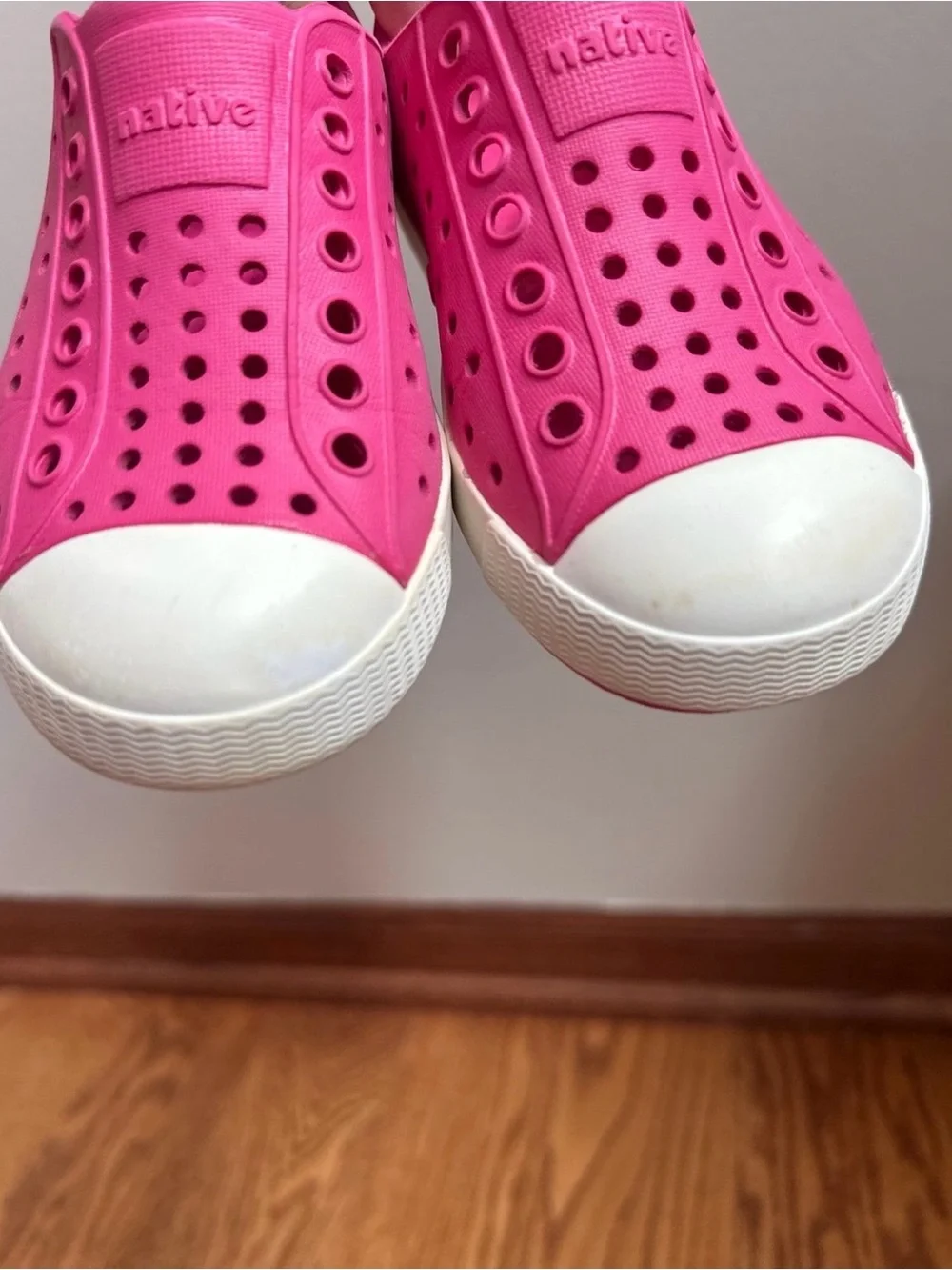 Native Shoes Girls 9 Pink Slip On